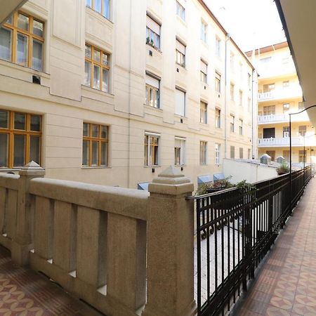 Broadway Downtown Deluxe Budapest Exterior foto