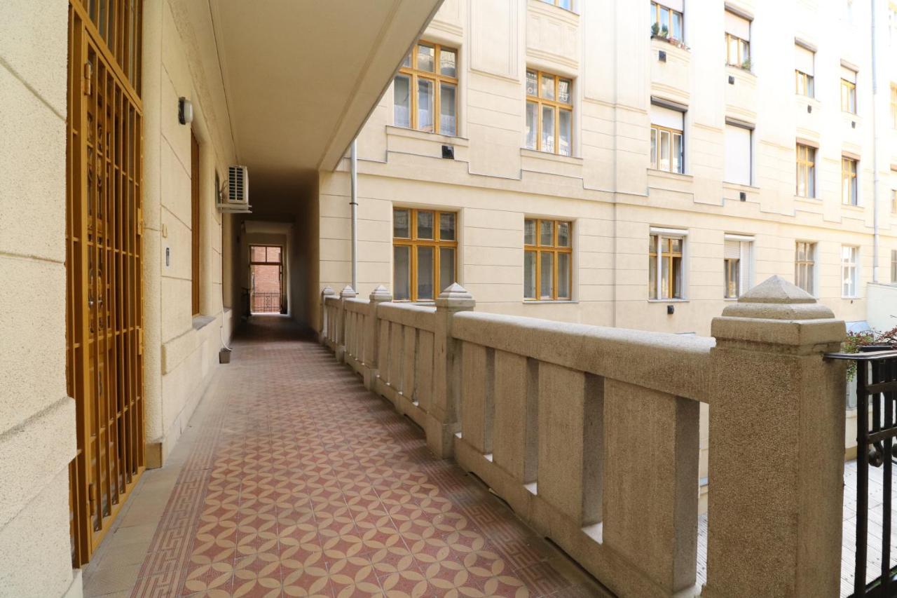 Broadway Downtown Deluxe Budapest Exterior foto