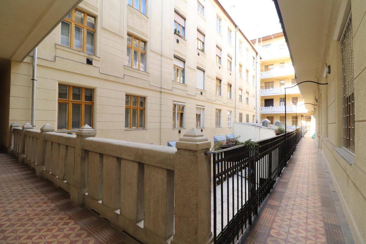 Broadway Downtown Deluxe Budapest Exterior foto